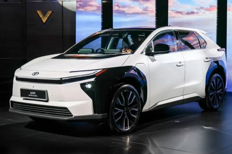 Toyota bZ4X 2026: EV พรีเมียมโฉมใหม่ เปิดตัวใน SEA เตรียมเขย่าตลาดเวียดนาม เริ่มต้น 1.45 พันล้านดอง