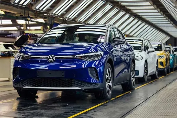 Volkswagen เรียกคืนรถยนต์ไฟฟ้าเกือบ 100,000 คันทั่วโลก แบตเตอรี่มีข้อบกพร่องเสี่ยงอันตราย