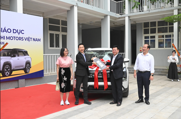 มิตซูบิชิ มอเตอร์ส เวียดนาม หนุนการศึกษา มอบรถยนต์ 15 คันแก่ 15 มหาวิทยาลัยทั่วประเทศ